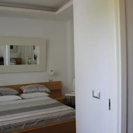 Apartment La Casa Con Il Bosco
